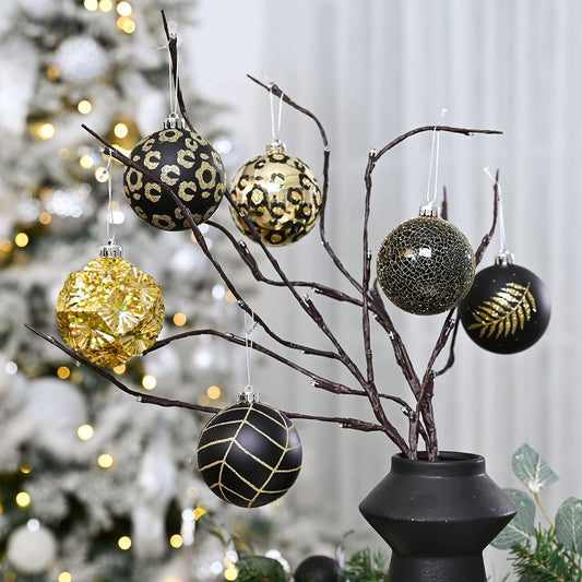 Vogue Black and Gold set of 16 -piece Christmas Ornaments