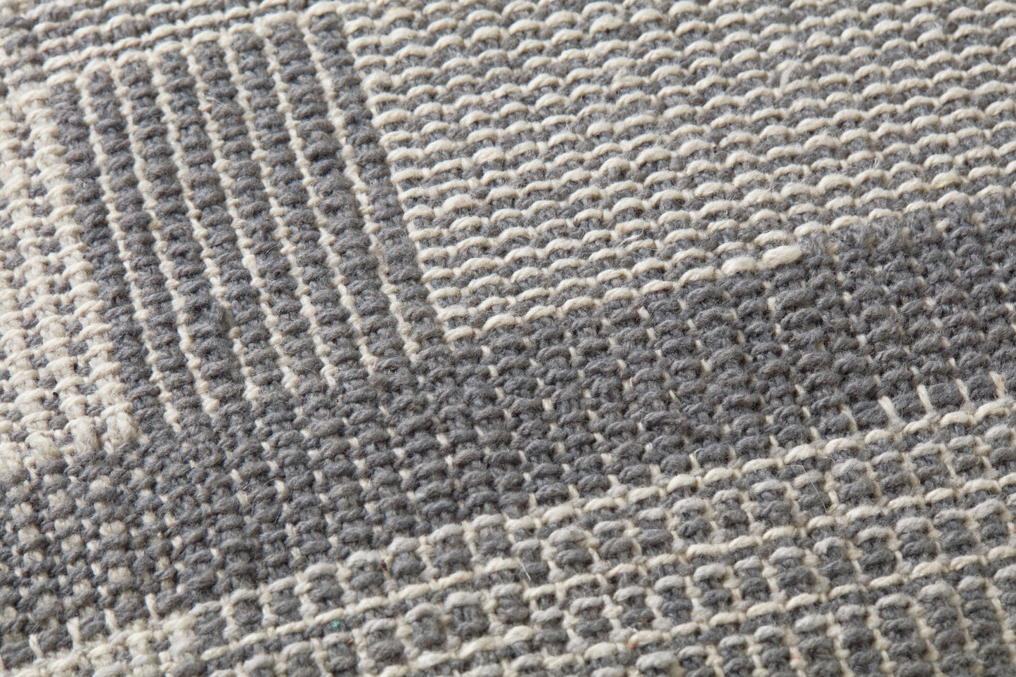 Amber Lewis Birdie Pal0017 Silver / Ivory Pillow